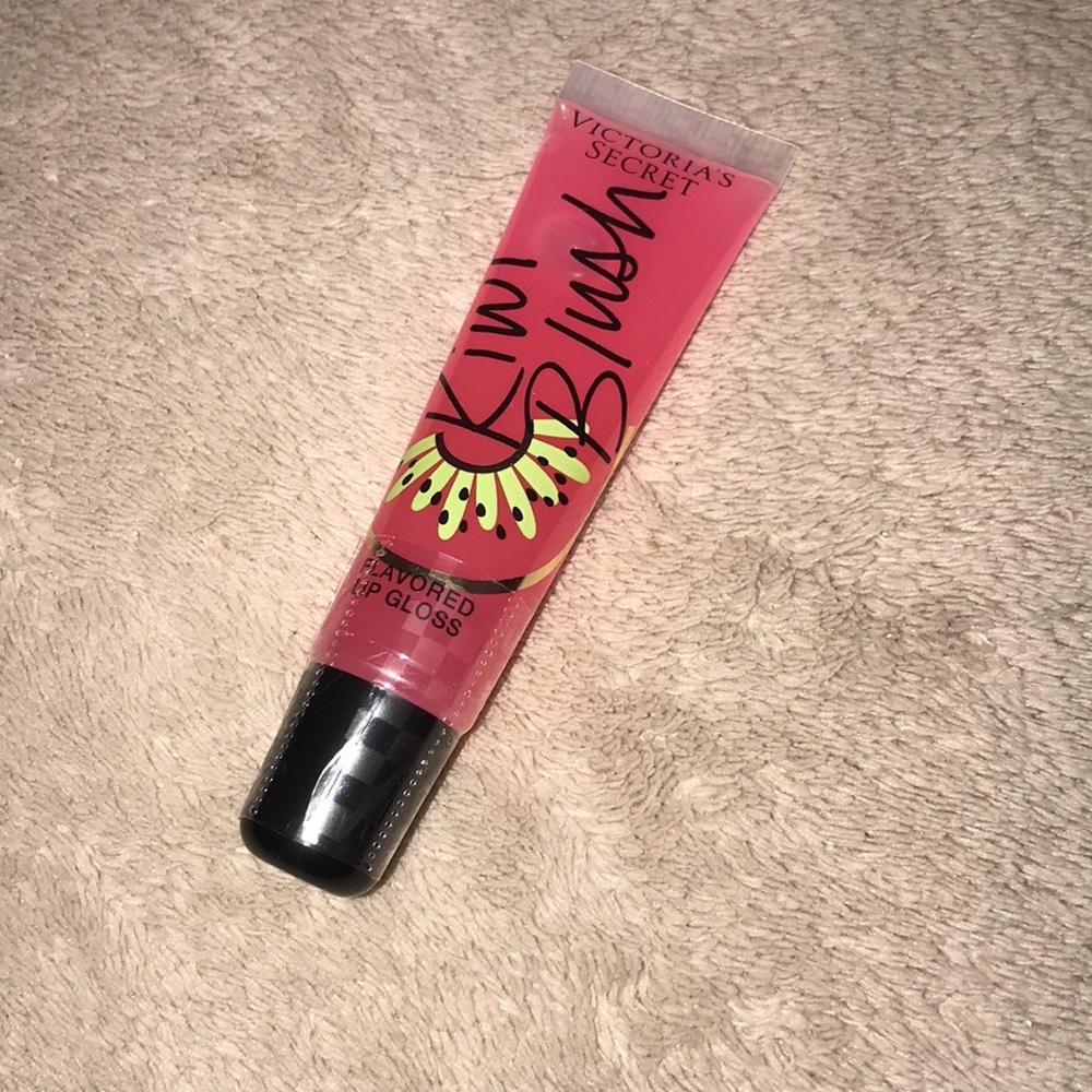 Victoria’s Secret kiwi 🥝 blush flavor gloss New